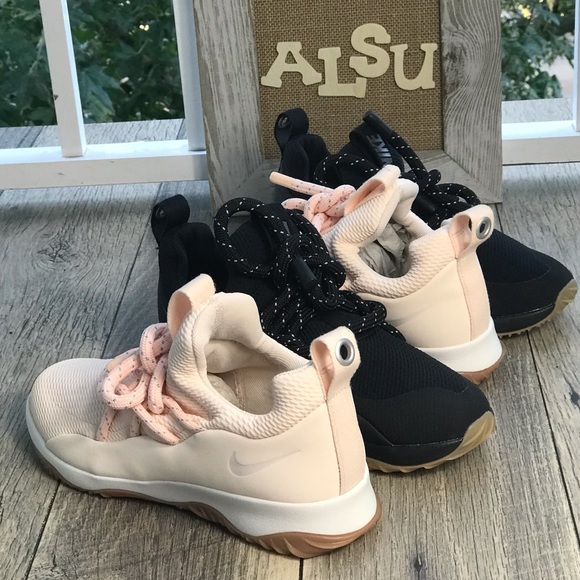 NWT Nike City Loop Woman’s Shoes Black - Picture 8 of 8